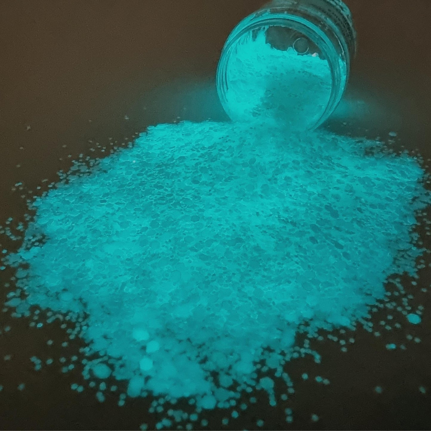 Colour Changing Glow In The Dark Glitter - Under Pressure