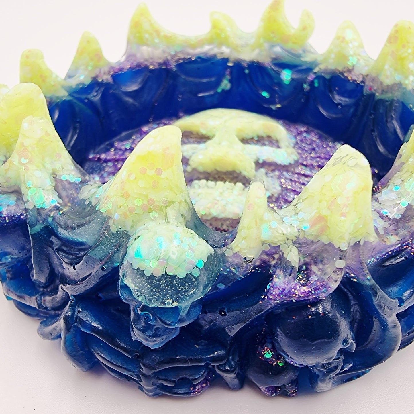 Glow In The Dark Resin Skull Ashtray