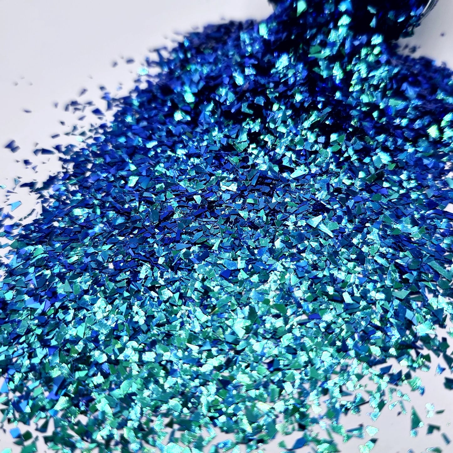 Waterfall Colour Changing Flakes