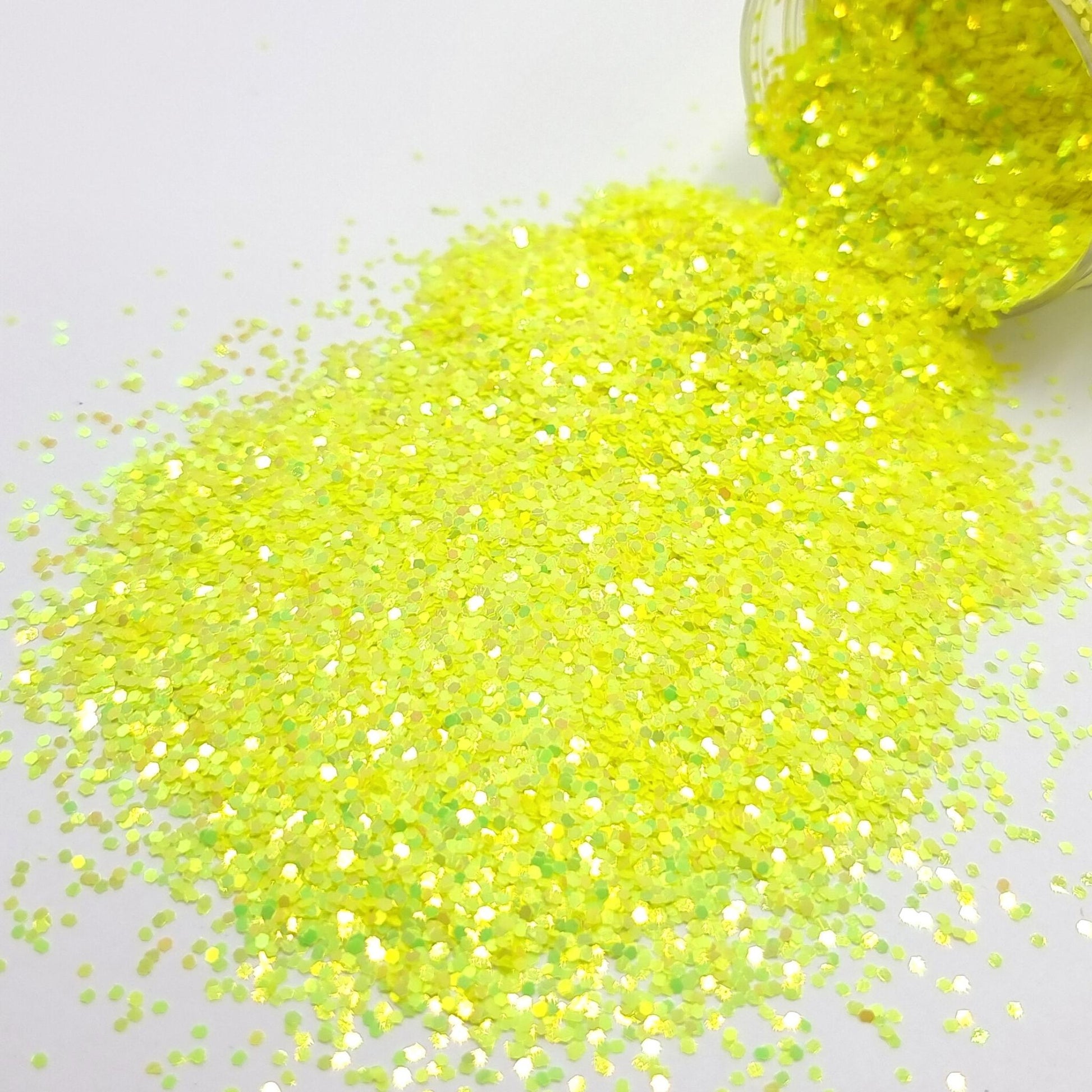 Lemons & Limes is a yellow colour changing into green, fine hex glitter. 