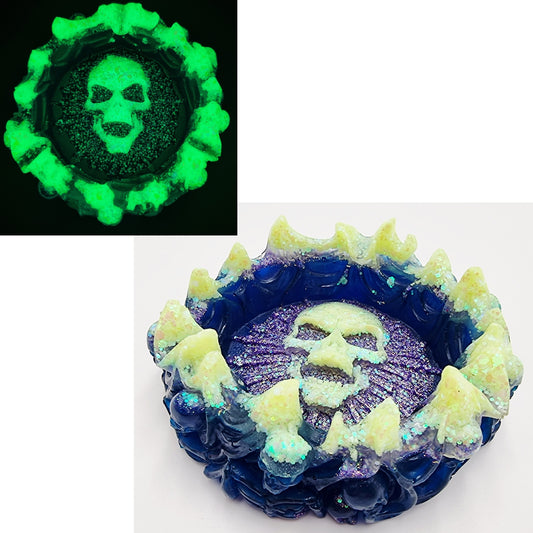 Glow In The Dark Resin Skull Ashtray