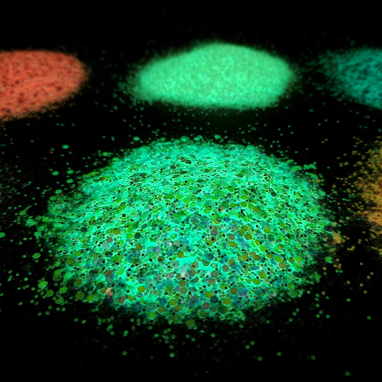 Glow In The Dark - Night Fever - Mystic Art Glitters