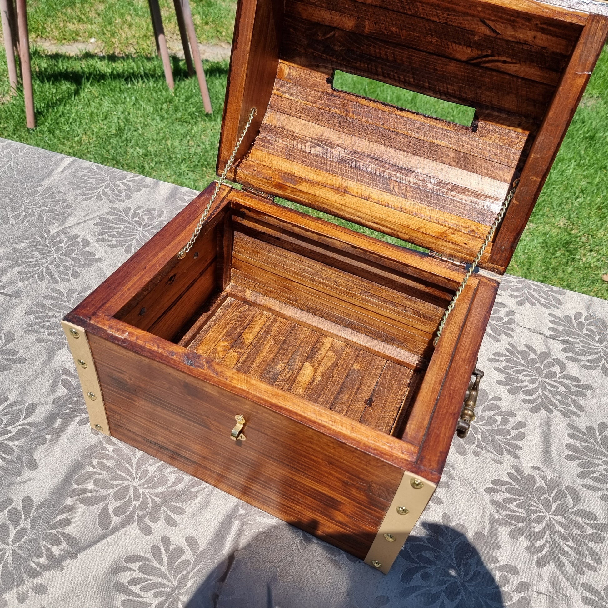 Wedding Wishing Well Chest - Mystic Art Glitters